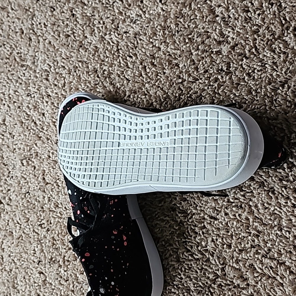 Sneakers - Picture 3 of 4